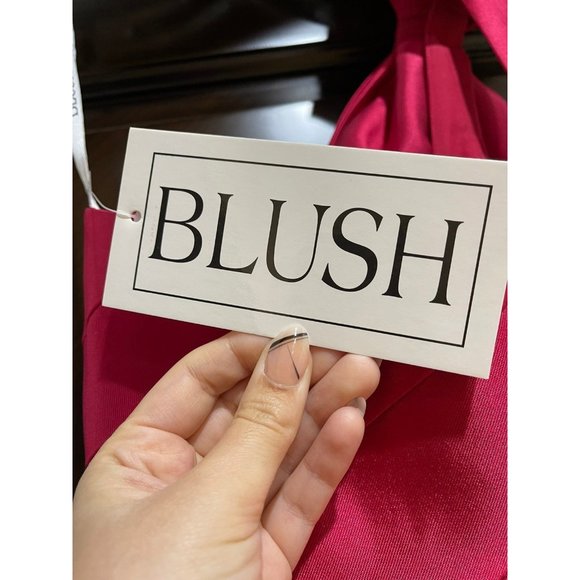 Evening gown - Picture 6 of 8